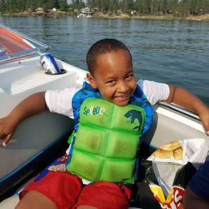 Meet your Posher, Raejon